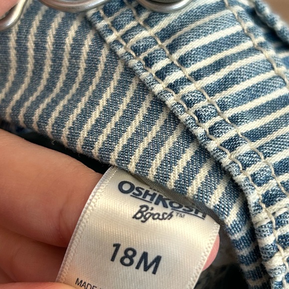 Toddler Oshkosh B’Gosh Shorty Overall Romper — 18 months - Picture 5 of 5